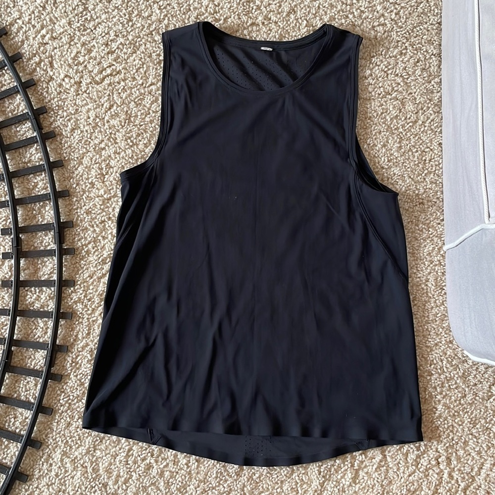 Lululemon workout tank